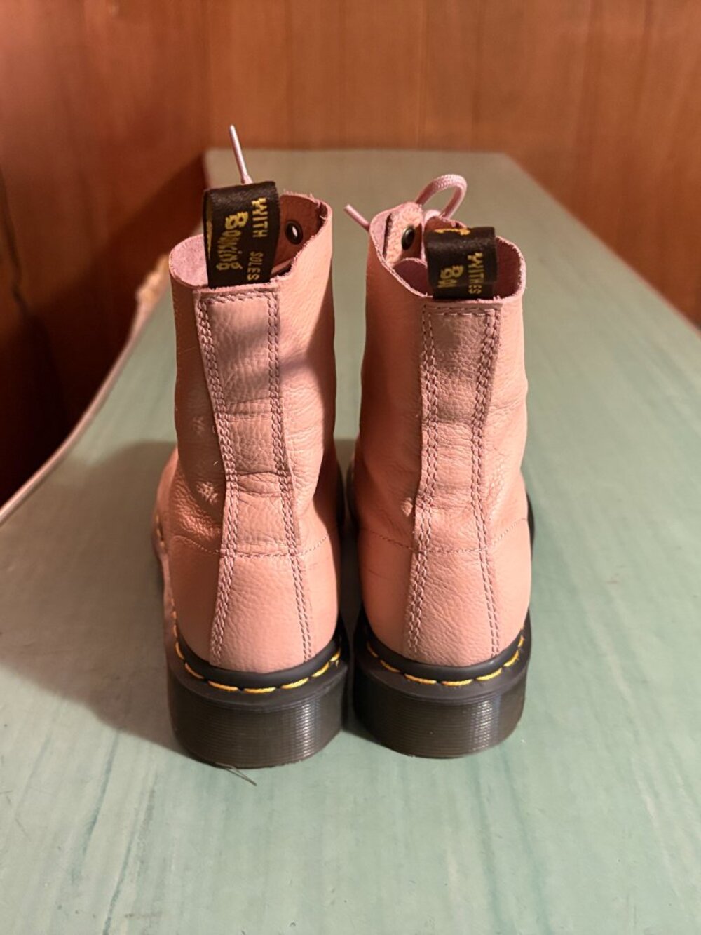 WORN 1X Womens Dr Martens Pascal Peach 1460 Boots US Size 7 - Picture 4 of 8